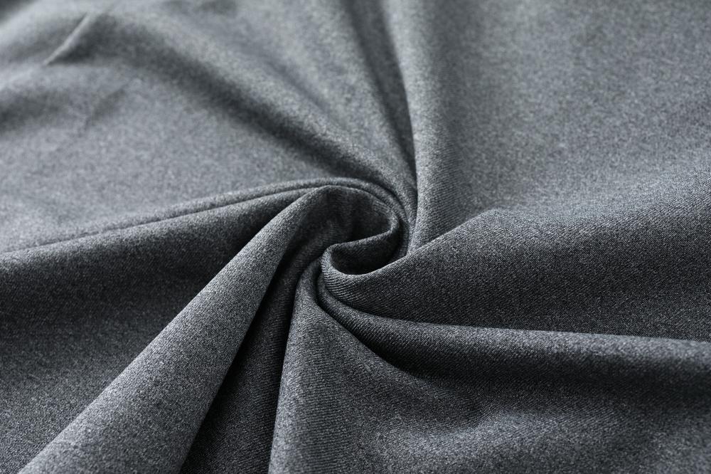 Langärmliges Kapuzenhemd - Gymfit