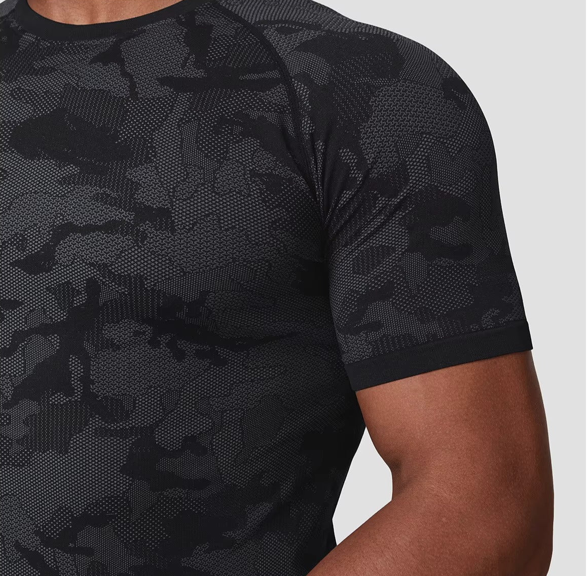 Seamless Camo Quick Dry T-shirt - Ironfit